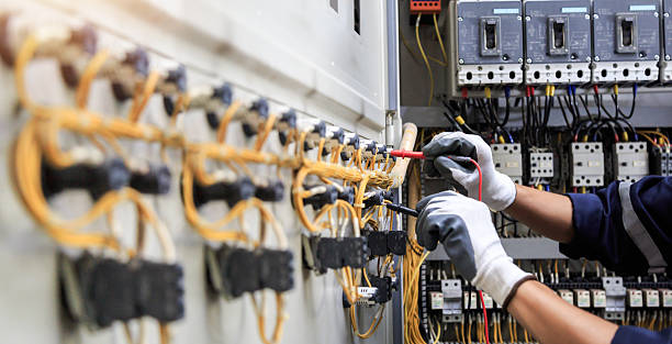 Professional Electrician technician working in Hamburg, NJ